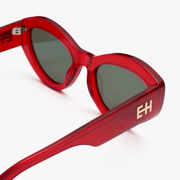 CHIMI 'JUST RIGHT' RED CATEYE SUNGLASSES - Picture 5 of 7